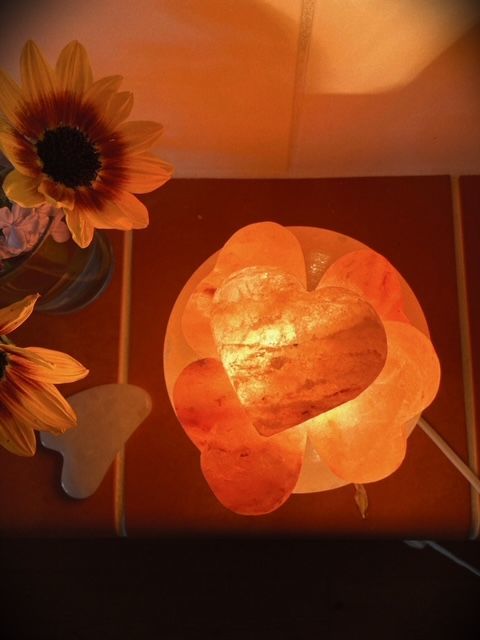 Lampada Di Sale Himalayano A Forma Di Cuore, 3 Kg Con Base In Legno E Lampadina, Per Relax E Atmosfera