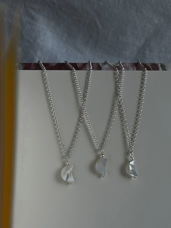 collana Moon