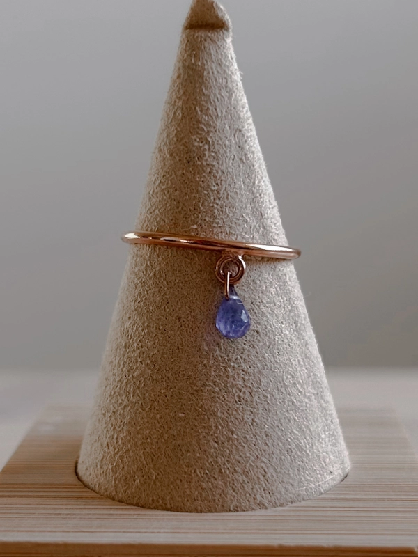 anello goccina Tanzanite