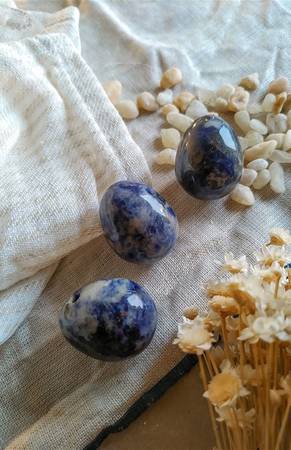 Yoni Egg in Sodalite