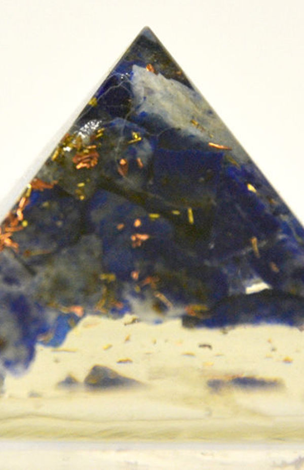 Pirmaide orgonite sodalite