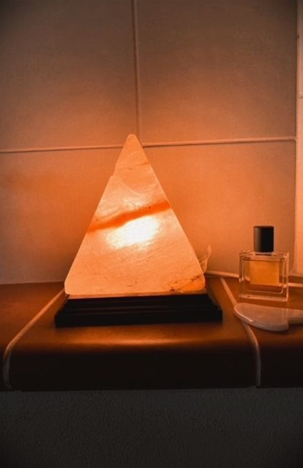 lampada di sale - piramide