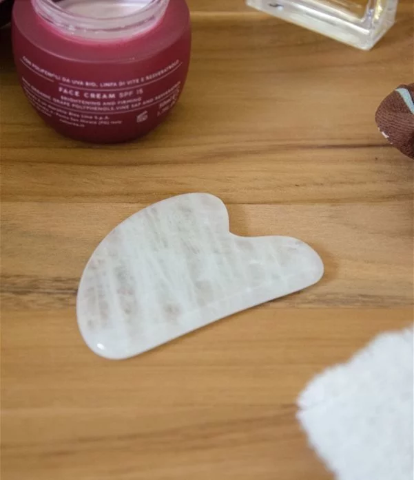 gua sha quarzo ialino