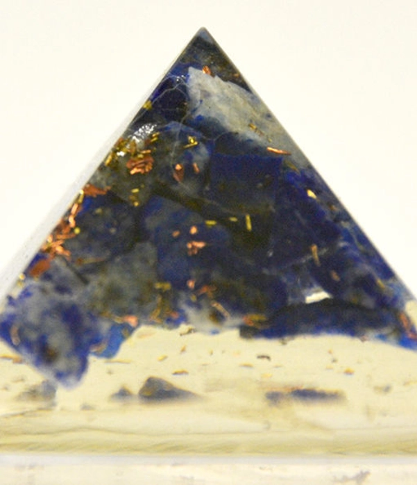 Pirmaide orgonite sodalite