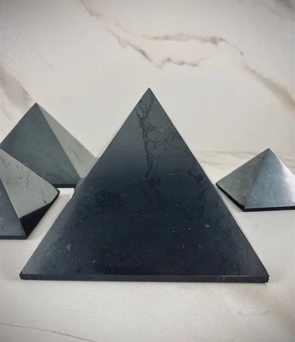 piramide 12 cm