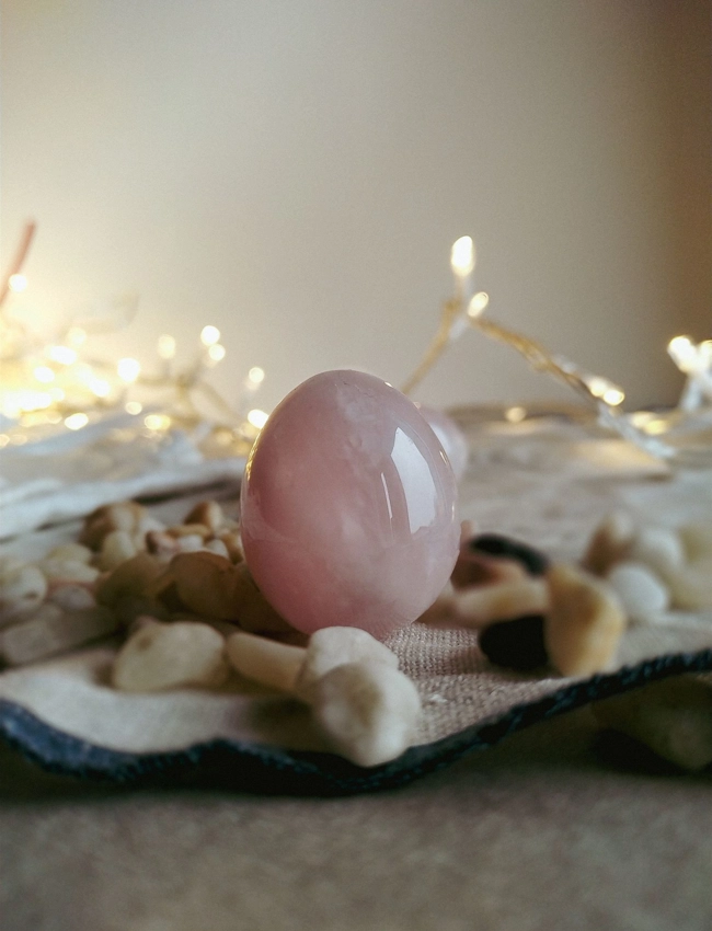 Yoni Egg in Quarzo Rosa