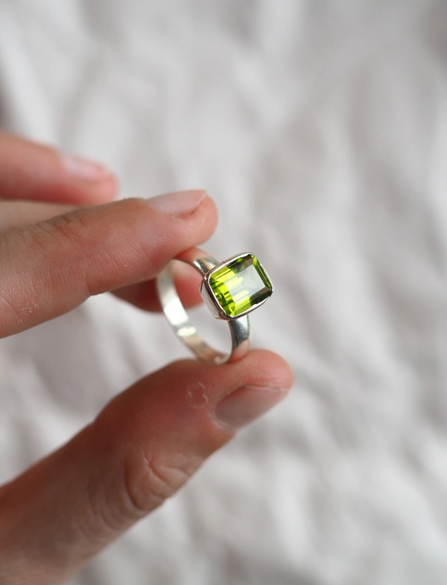 anello Peridoto