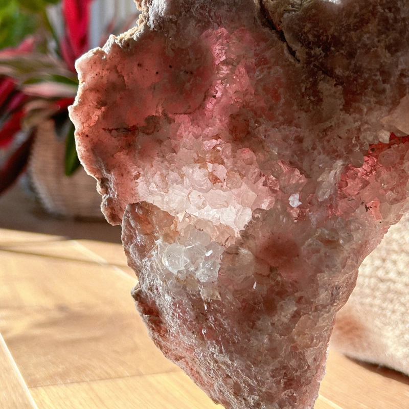 ametista rosa su base