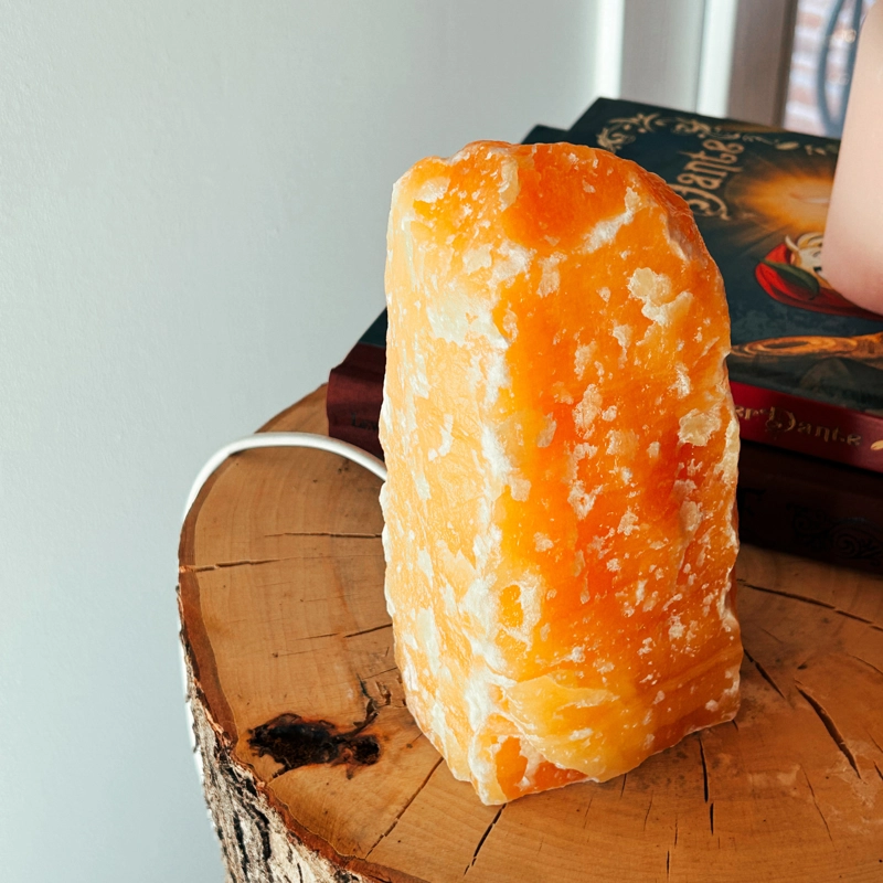 lampada in calcite arancio