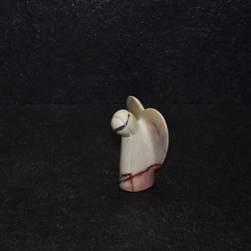 Angelo scultura interamente lavorata a mano artisti kenioty. in pietra steatite o saponaria.