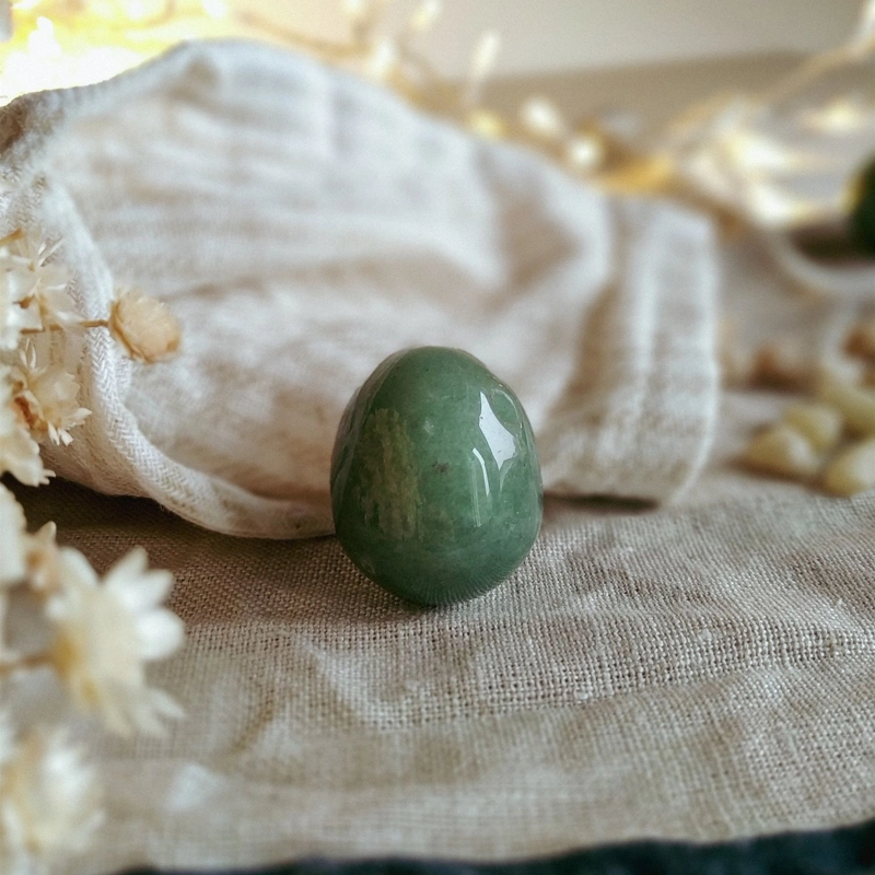 Yoni Egg in Avventurina