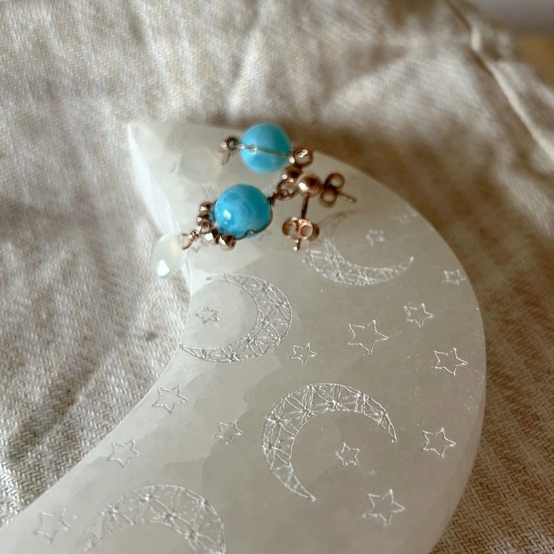 mezzaluna in Selenite