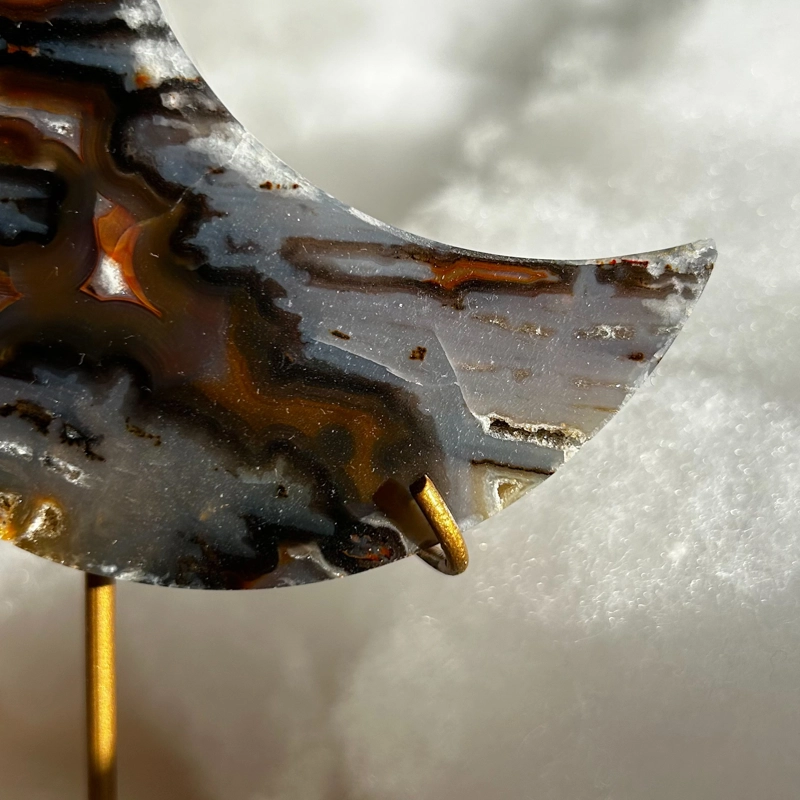 Mezzaluna in Agata, Calcedonio e Corniola