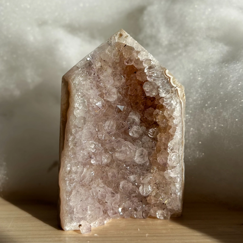 Punte in Agata con cristallizzazioni di Quarzo