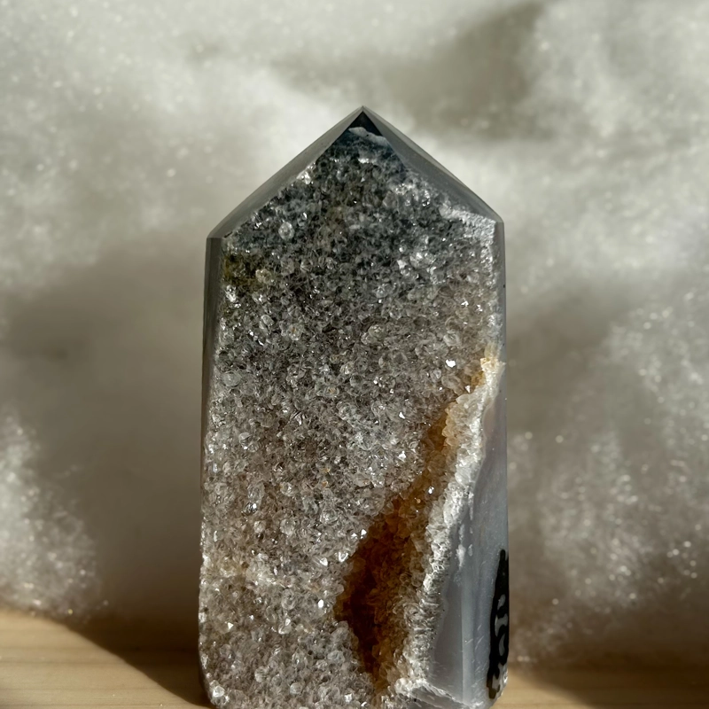 Punte in Agata con cristallizzazioni di Quarzo