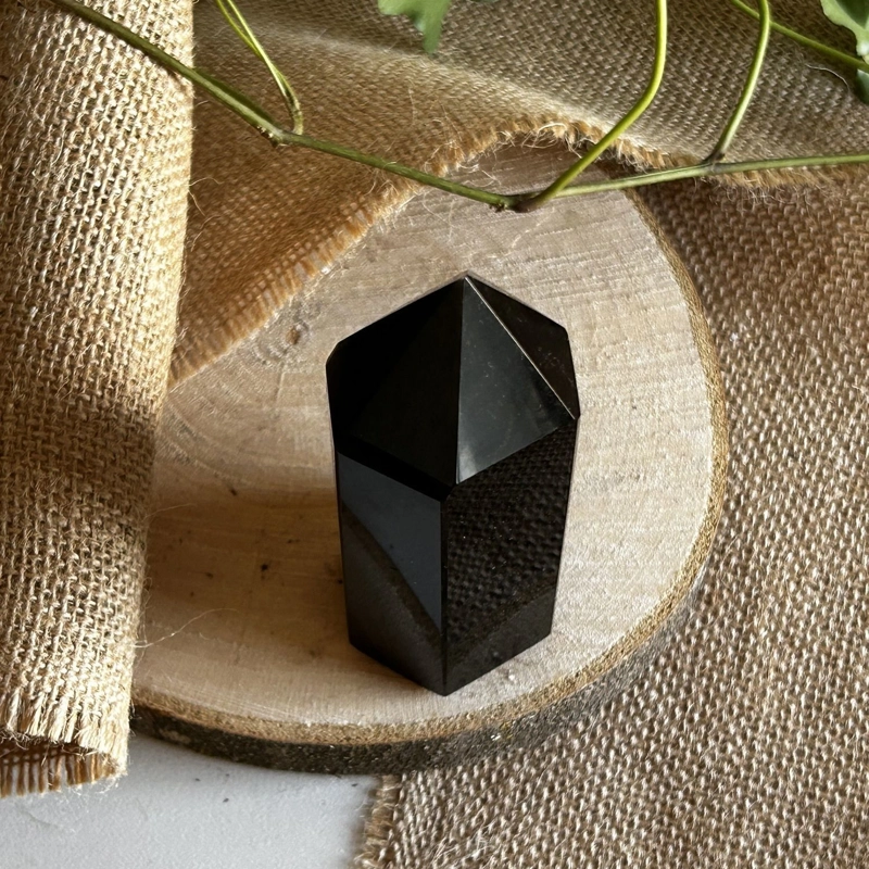 punta in Ossidiana nera