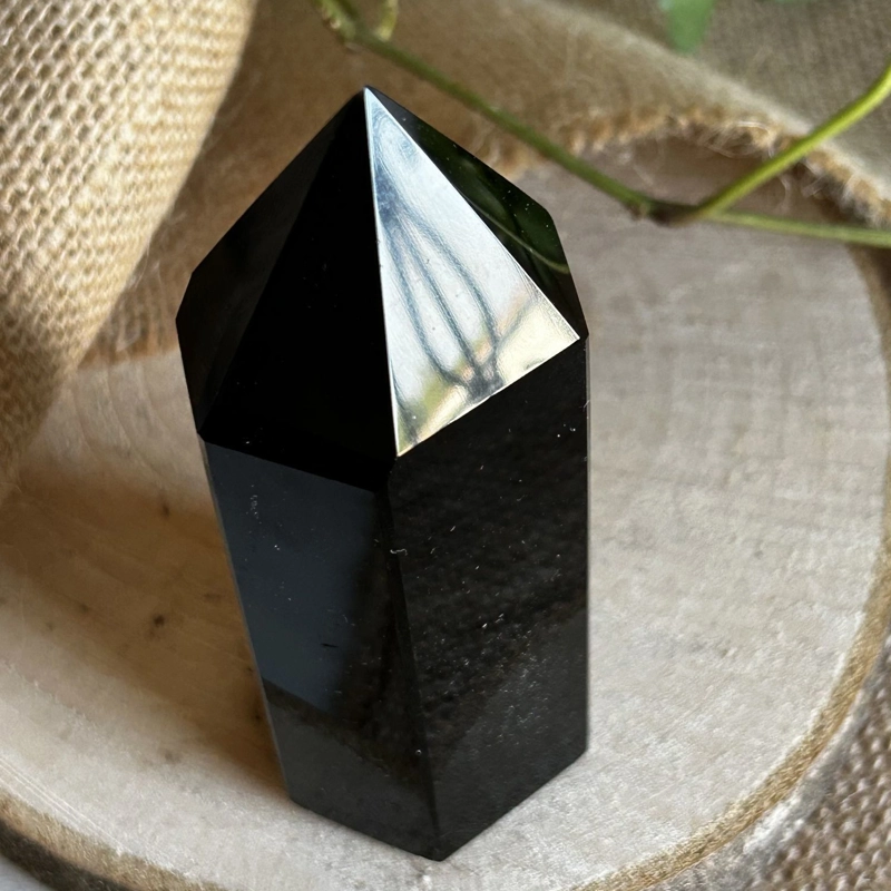 punta in Ossidiana nera