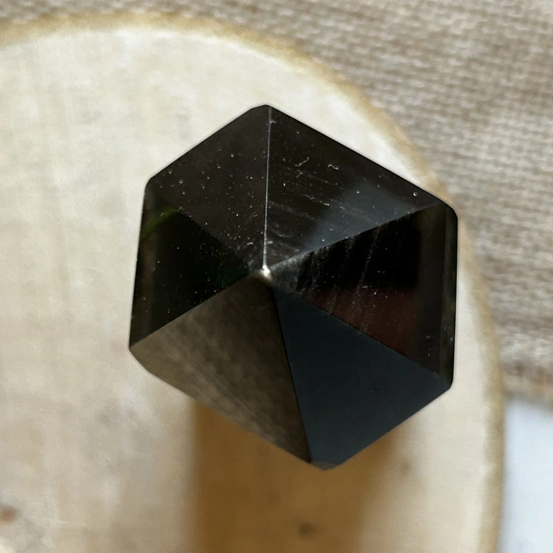 punta in Ossidiana nera