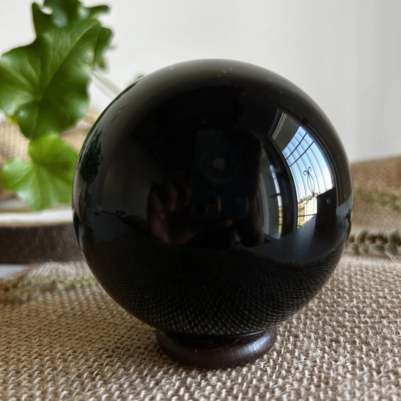 sfera in Ossidiana nera