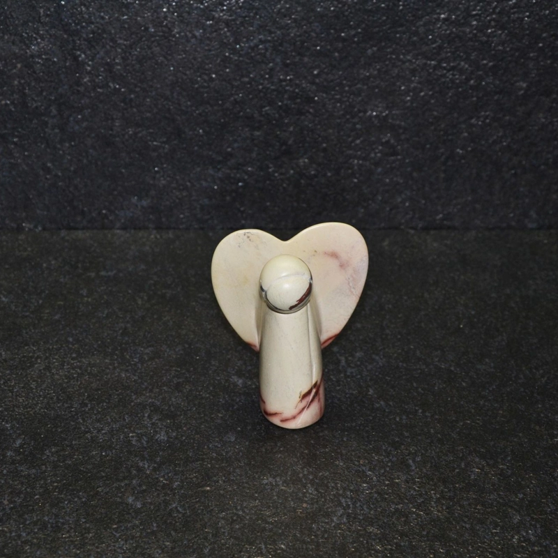 Angelo scultura interamente lavorata a mano artisti kenioty. in pietra steatite o saponaria.