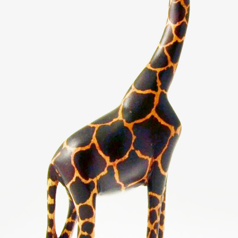 Giraffa in legno cm. 30