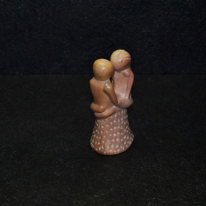 Innamorati abbracciati