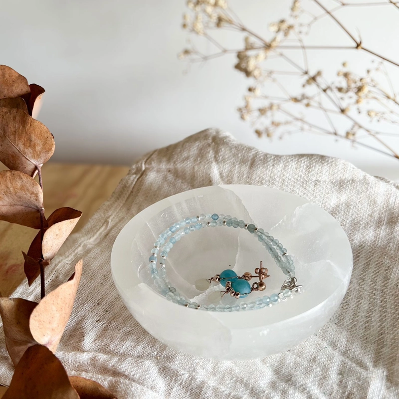 bowl in Selenite