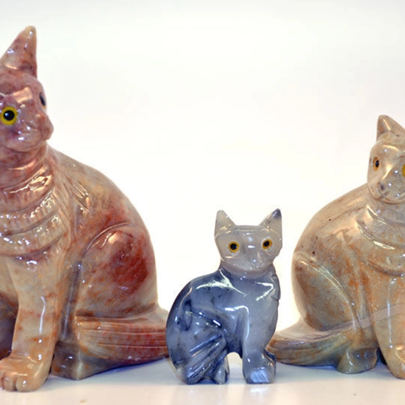 Gatto seduto pietra cm.3